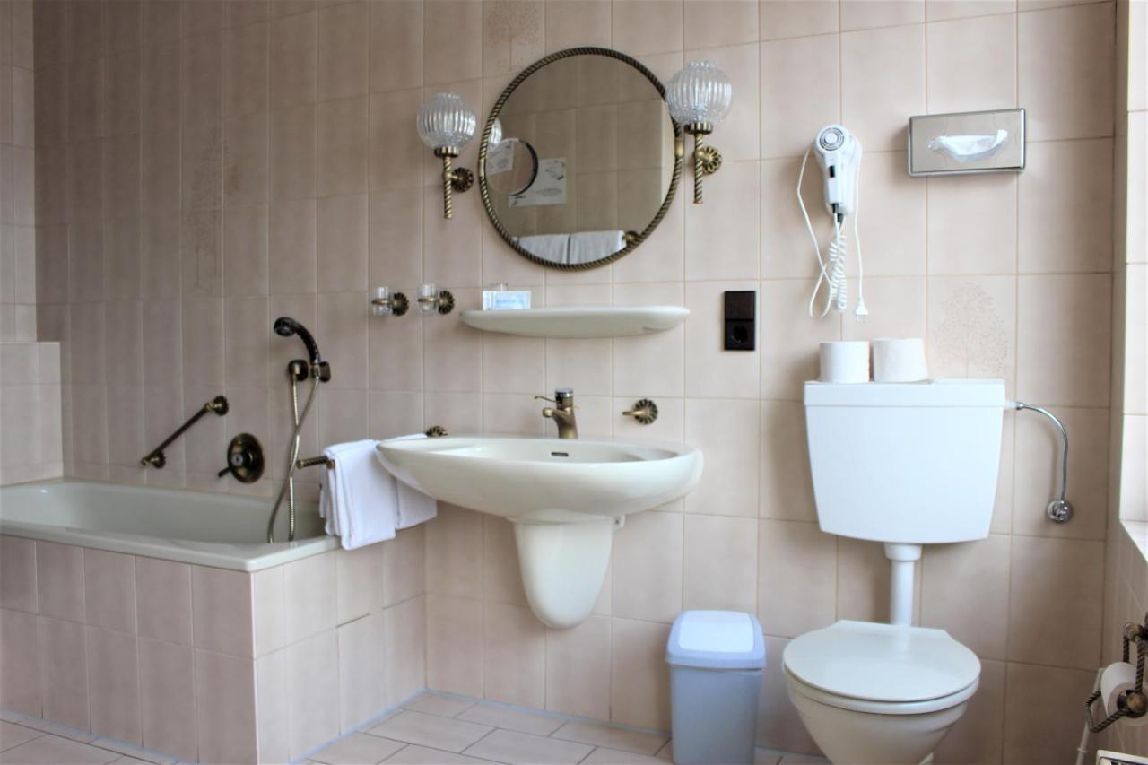 קלופנבורג Hotel Schloemer מראה חיצוני תמונה